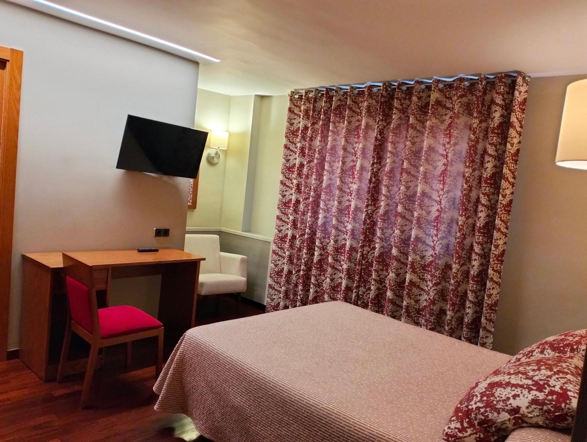 בנאסקה Hotel Aragueells מראה חיצוני תמונה