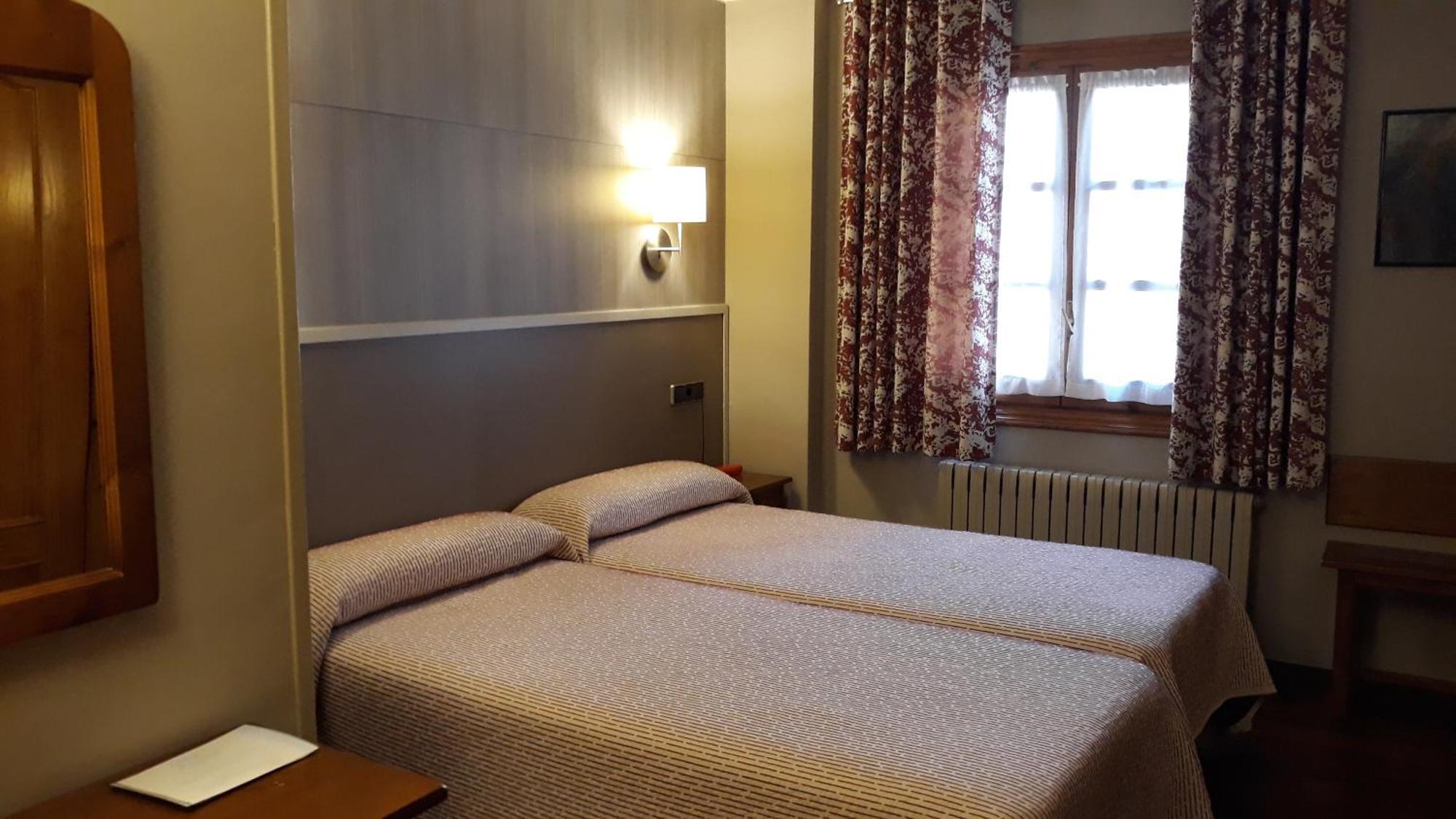בנאסקה Hotel Aragueells מראה חיצוני תמונה