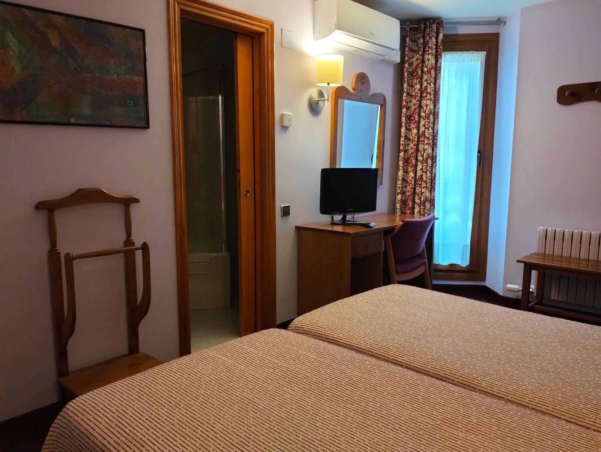 בנאסקה Hotel Aragueells מראה חיצוני תמונה