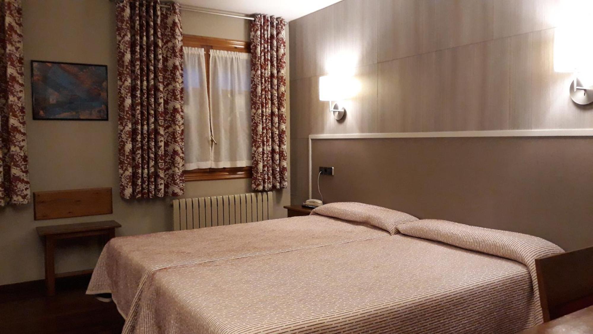 בנאסקה Hotel Aragueells מראה חיצוני תמונה
