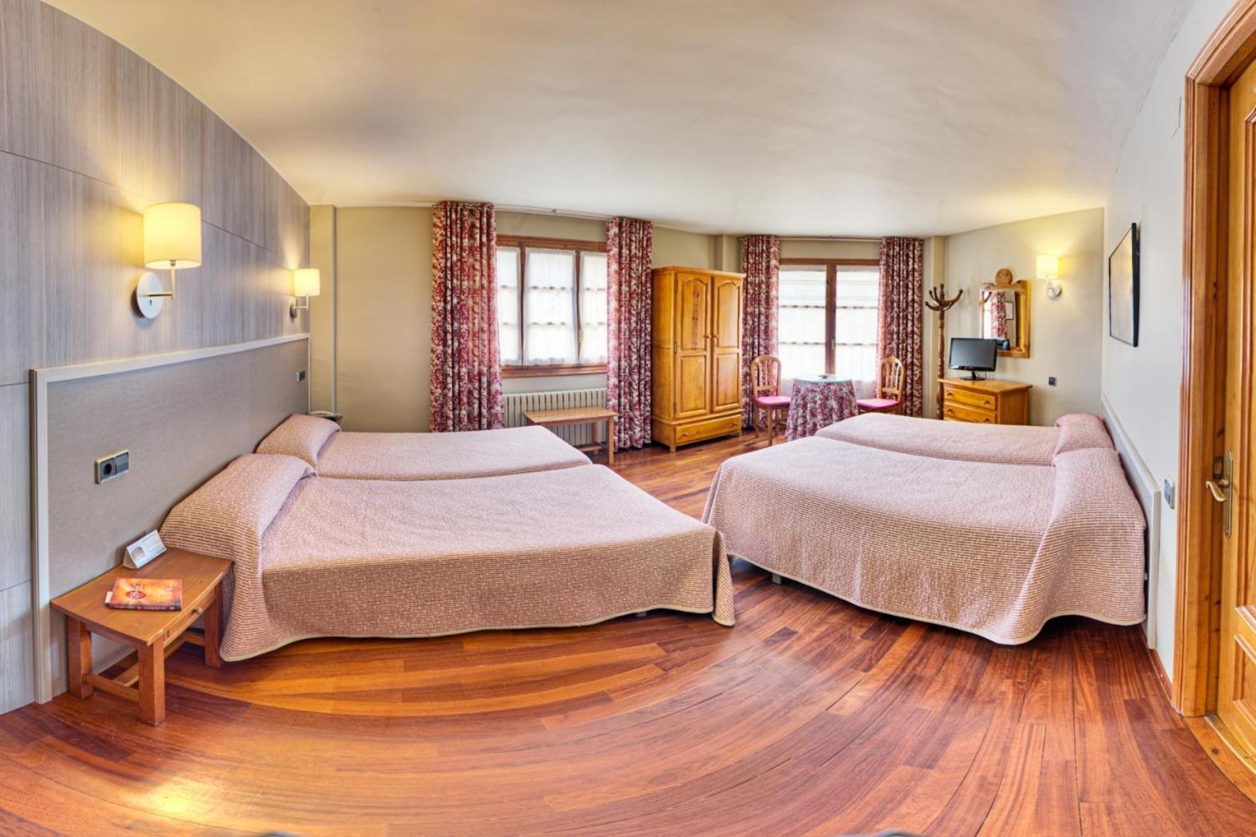 בנאסקה Hotel Aragueells מראה חיצוני תמונה