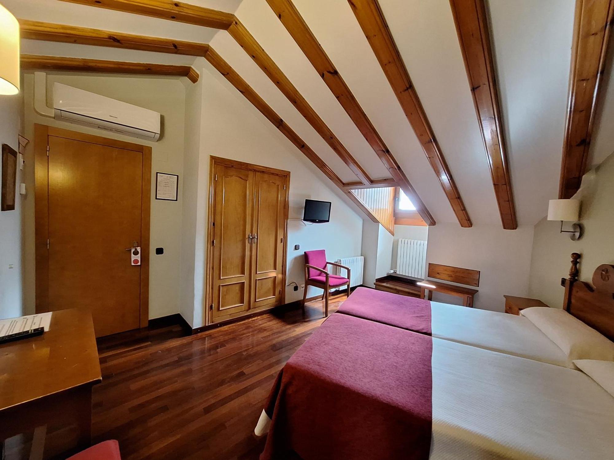 בנאסקה Hotel Aragueells מראה חיצוני תמונה
