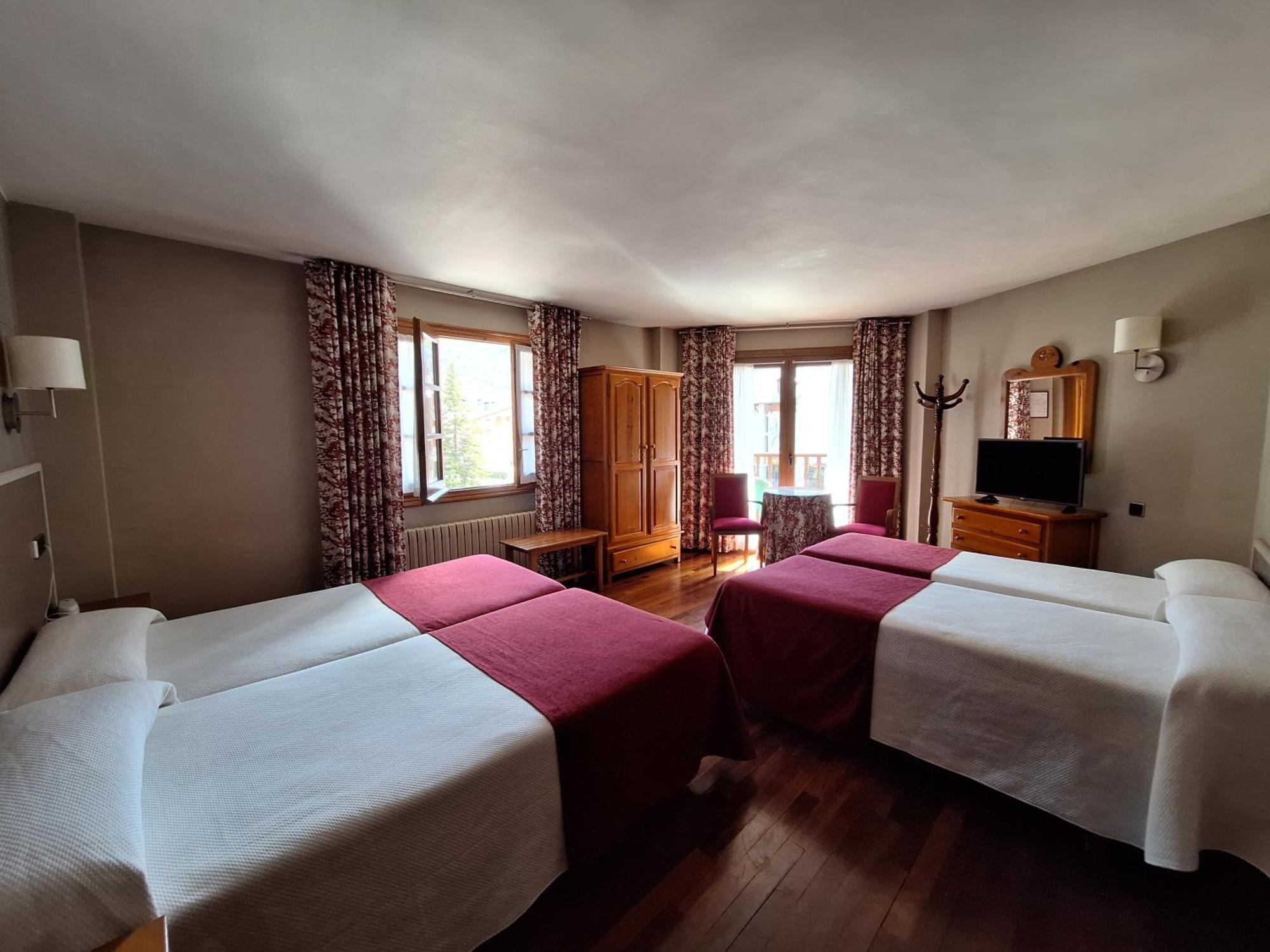 בנאסקה Hotel Aragueells מראה חיצוני תמונה