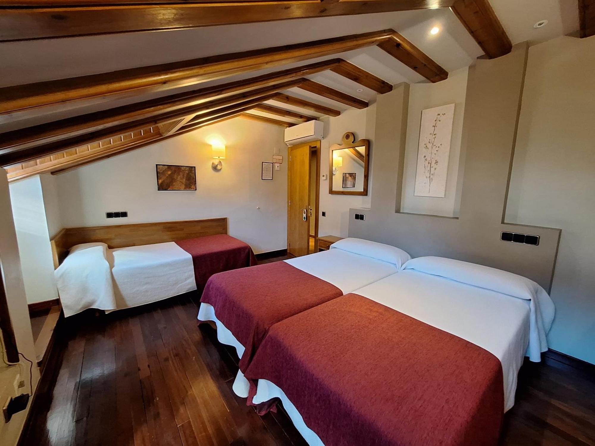 בנאסקה Hotel Aragueells מראה חיצוני תמונה