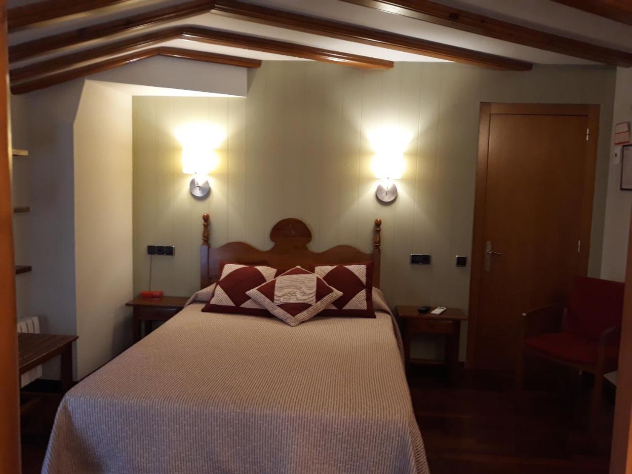 בנאסקה Hotel Aragueells מראה חיצוני תמונה